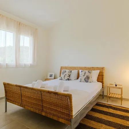 Primrose Maisonette With Private Green Garden 度假居 *