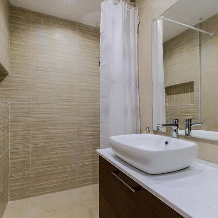 Primrose Maisonette With Private Green Garden * 尼尔斯吉尼