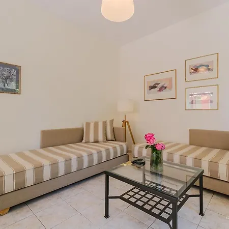Primrose Maisonette With Private Green Garden 尼尔斯吉尼